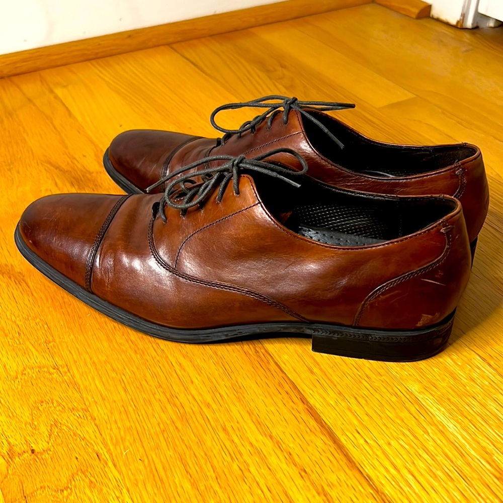 Men’s Cole Haan Cognac Cap toe NikeAir sole Dress shoes, size 10